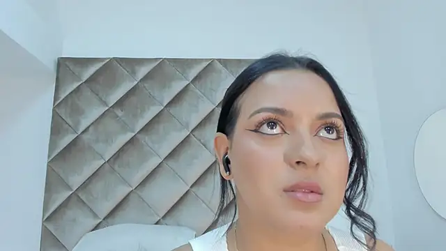 lea gray online show from February 17, 2025, 6:59 pm