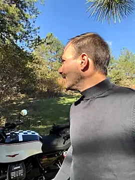 Adventurehotman online show from October 23, 2025, 10:58 am