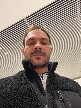 Adventurehotman online show from November 30, 2025, 12:53 pm