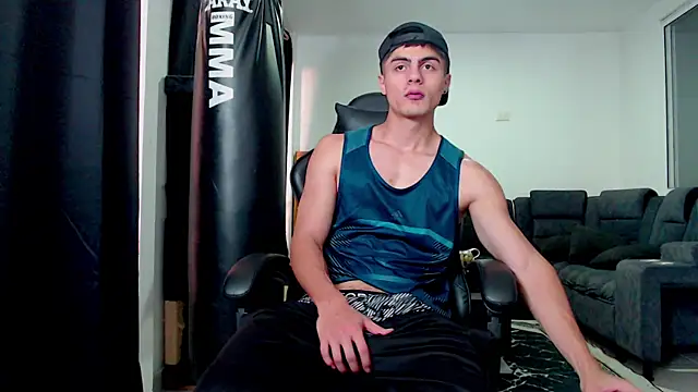 Stiven CL online show from December 2, 2025, 9:54 pm