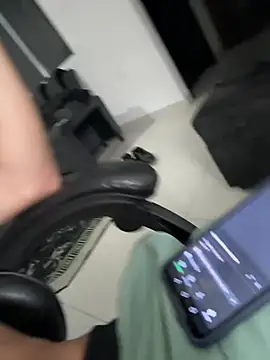 Snapshot of Stiven_CL chatting on February 10, 2026, 2:15 am Stiven CL online show from February 10, 2026, 2:15 am