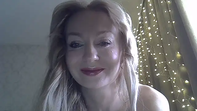 ZarinaSwift online show from December 21, 2025, 7:37 am