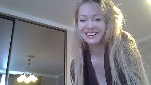 ZarinaSwift online show from March 22, 2026, 5:11 am