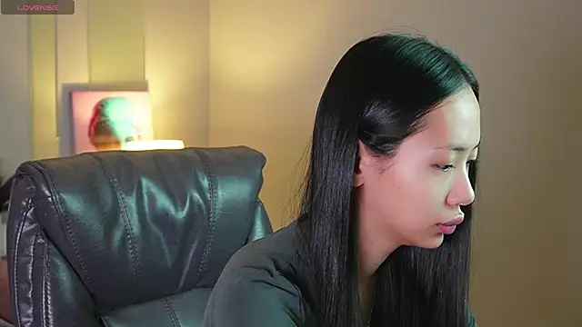 Snapshot of _MIURA_ chatting on January 14, 2025, 1:15 am MIURA online show from January 14, 2025, 1:15 am