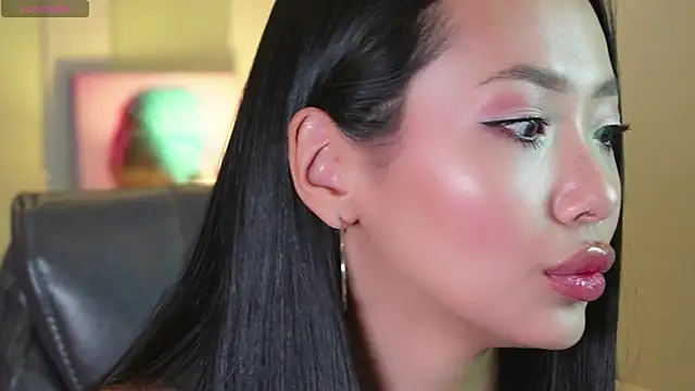 Snapshot of _MIURA_ chatting on January 14, 2025, 4:25 am MIURA online show from January 14, 2025, 4:25 am