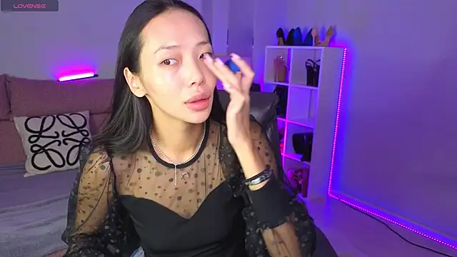 Snapshot of _MIURA_ chatting on October 20, 2025, 12:55 am MIURA online show from October 20, 2025, 12:55 am