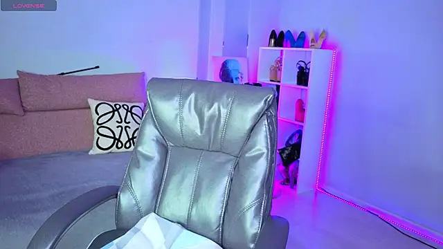 Snapshot of _MIURA_ chatting on November 21, 2025, 12:54 am MIURA online show from November 21, 2025, 12:54 am