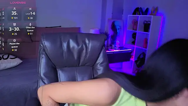 Snapshot of _MIURA_ chatting on November 28, 2025, 1:08 am MIURA online show from November 28, 2025, 1:08 am