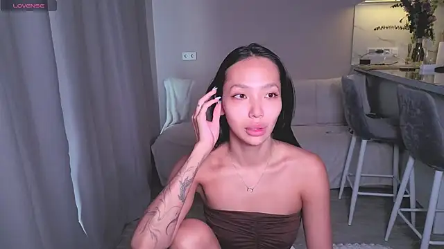 Snapshot of _MIURA_ chatting on June 19, 2026, 8:40 am MIURA online show from June 19, 2026, 8:40 am