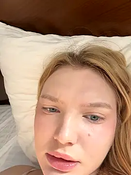 AmmyHot online show from November 15, 2025, 3:59 am