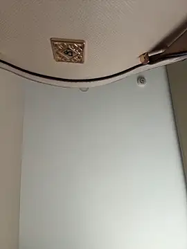 AmmyHot online show from April 8, 2026, 3:06 am