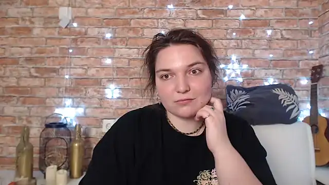 Amelia Kiss  online show from December 28, 2024, 3:58 am