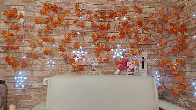 Amelia Kiss  online show from December 2, 2025, 1:00 am