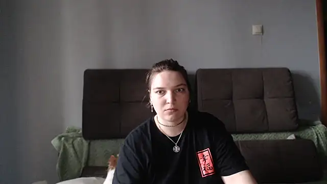 Amelia Kiss  online show from May 7, 2026, 1:11 am