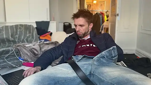 CupidZass online show from December 4, 2025, 6:27 pm