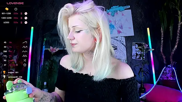 little grinch666 online show from March 3, 2025, 11:03 pm