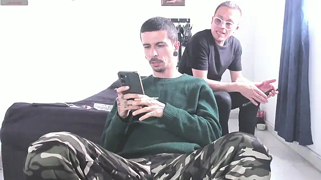 Aaron BigDickxxx online show from May 21, 2026, 5:42 pm