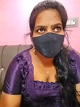 melina214 online show from July 21, 2026, 4:42 pm