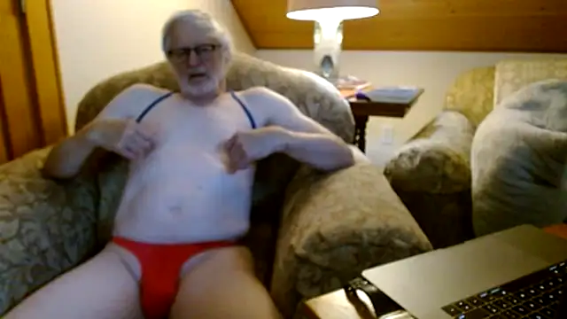 stripfun23 online show from October 16, 2025, 8:10 pm