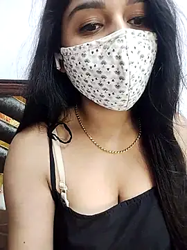 Snapshot of Gloie4u chatting on February 13, 2025, 7:31 pm Gloie4u online show from February 13, 2025, 7:31 pm