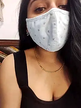 Snapshot of Gloie4u chatting on March 6, 2025, 6:16 pm Gloie4u online show from March 6, 2025, 6:16 pm