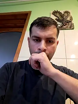 hornny1995 online show from December 3, 2024, 1:32 pm