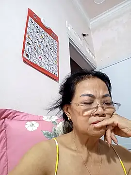 Hotestlove online show from September 12, 2025, 3:23 pm