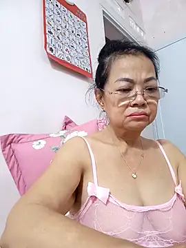 Hotestlove online show from September 17, 2025, 10:06 am