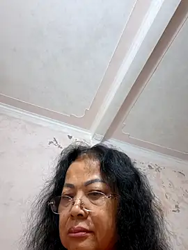 Hotestlove online show from November 8, 2025, 11:36 pm