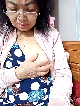 Hotestlove online show from November 22, 2025, 3:22 pm