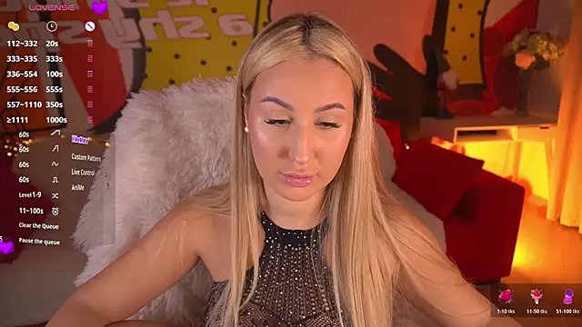 Snapshot of LiaBrazzerr chatting on December 15, 2025, 2:32 pm LiaBrazzerr online show from December 15, 2025, 2:32 pm