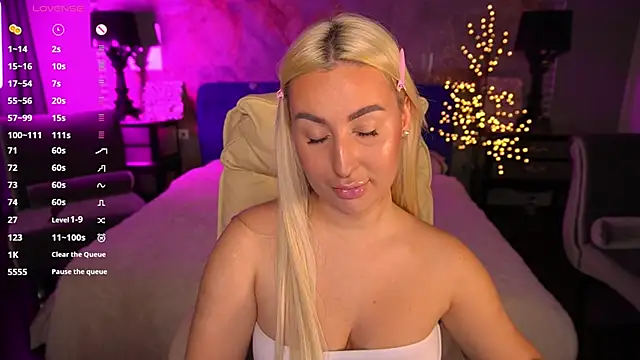 Snapshot of LiaBrazzerr chatting on April 10, 2026, 1:49 pm LiaBrazzerr online show from April 10, 2026, 1:49 pm