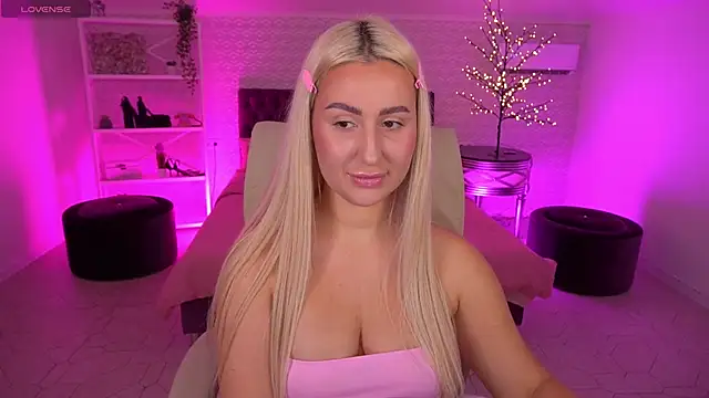 Snapshot of LiaBrazzerr chatting on May 10, 2026, 2:11 pm LiaBrazzerr online show from May 10, 2026, 2:11 pm