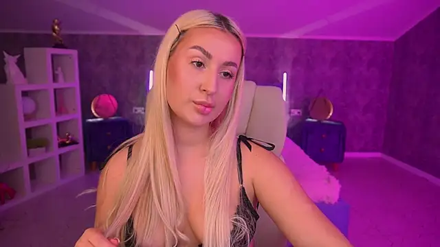 Snapshot of LiaBrazzerr chatting on May 20, 2026, 1:50 pm LiaBrazzerr online show from May 20, 2026, 1:50 pm
