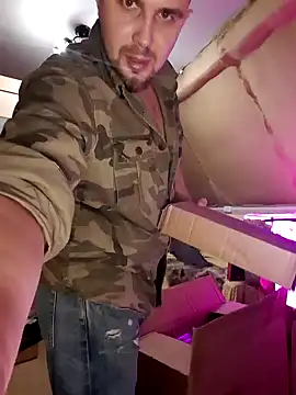 Foxyshaved online show from February 17, 2025, 3:09 pm