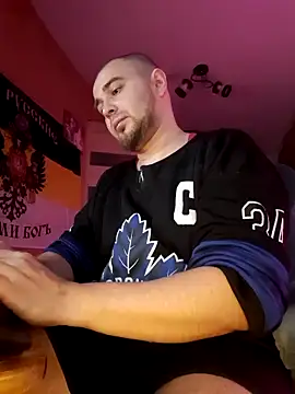 Foxyshaved online show from March 16, 2025, 4:41 am