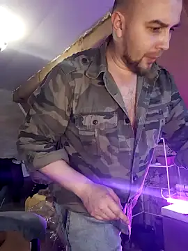 Foxyshaved online show from March 17, 2025, 3:29 pm