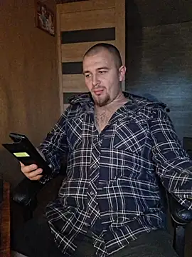 Foxyshaved online show from September 21, 2025, 5:42 am