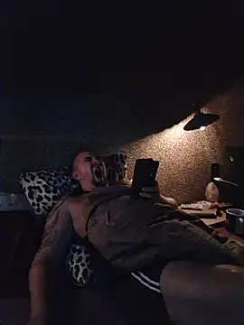 Foxyshaved online show from October 2, 2025, 3:57 am