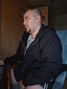 Foxyshaved online show from October 14, 2025, 7:42 am