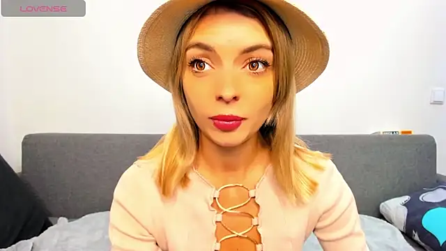  ellen meow  online show from November 11, 2025, 9:15 pm