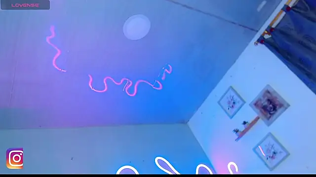 isabelladoll19 online show from February 28, 2026, 8:10 pm