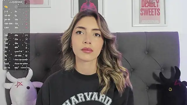 Snapshot of IsadoraGalle_ chatting on February 25, 2026, 2:05 pm IsadoraGalle online show from February 25, 2026, 2:05 pm