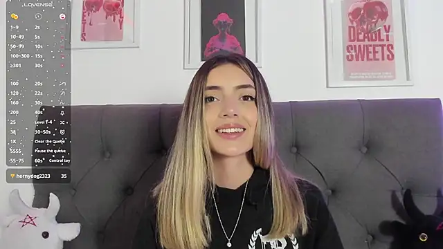 Snapshot of IsadoraGalle_ chatting on February 28, 2026, 10:11 pm IsadoraGalle online show from February 28, 2026, 10:11 pm