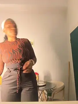 slimcateee online show from October 19, 2025, 8:31 pm