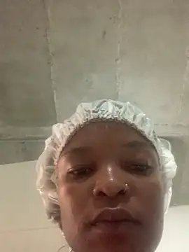 Snapshot of slimcateee chatting on February 4, 2026, 5:24 am slimcateee online show from February 4, 2026, 5:24 am