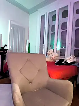 emma4xxx online show from December 29, 2024, 8:26 pm