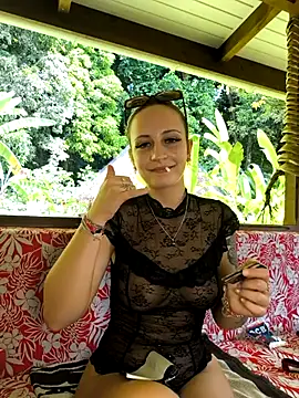 emma4xxx online show from January 12, 2026, 8:14 pm