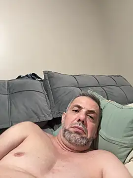 Jhonnygh12 online show from October 29, 2025, 1:52 am