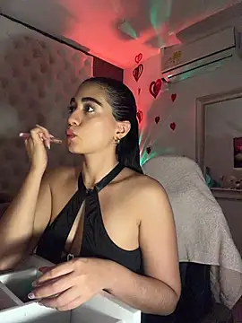 ZarahEvans online show from February 19, 2026, 8:38 pm